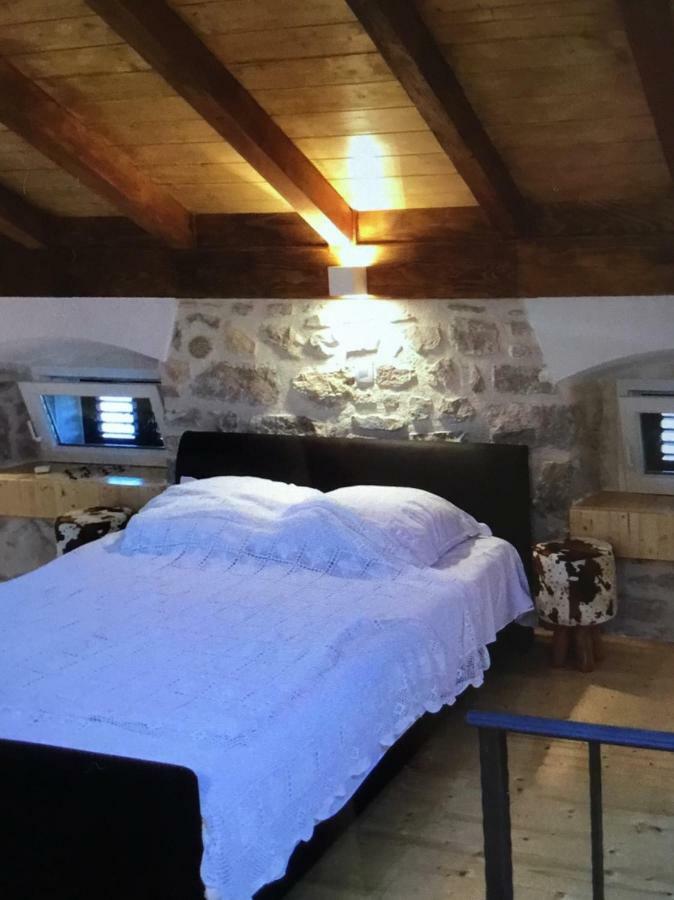Stein Haus Villa Pirovac Dış mekan fotoğraf